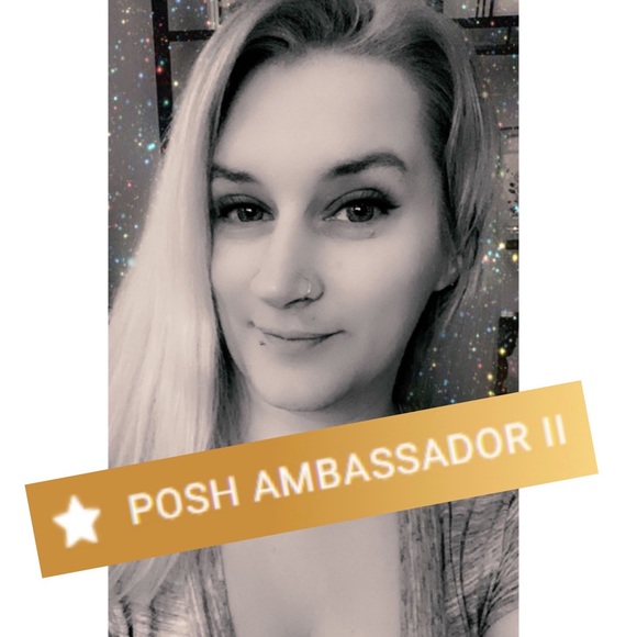 Posh Ambassador II , Stephanie! - Picture 3 of 6